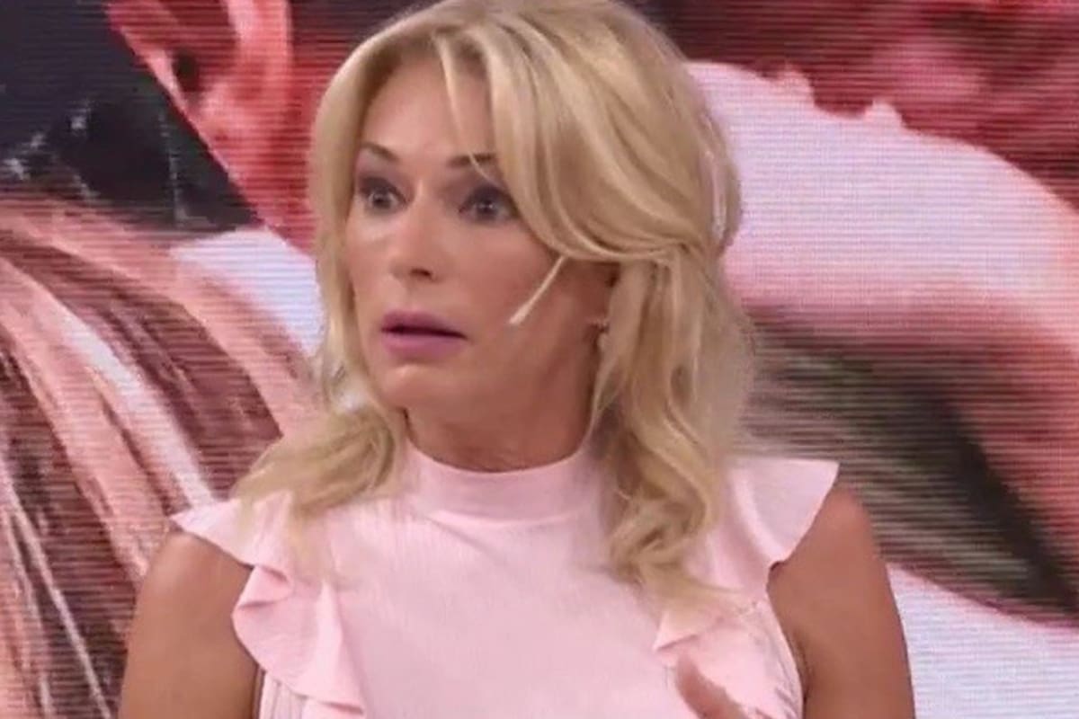 La panelista de Los Angeles de la Mañana se molestó con su compañera y protagonizaron un tenso momento