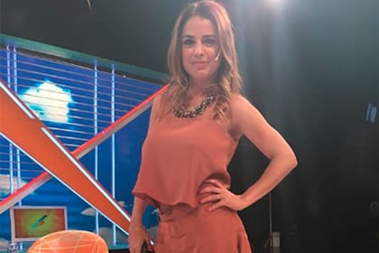 Marina Calabró se despidió hoy de América TV en su último programa como panelista de Intrusos