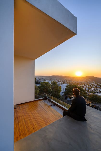 La panorámica sobra la ciudad de Córdoba y el entorno de calma cautivaron al arquitecto.