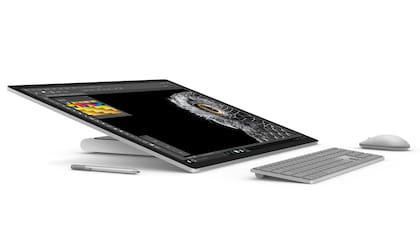 La pantalla de la Surface Studio se puede inclinar para usar como tableta de dibujo