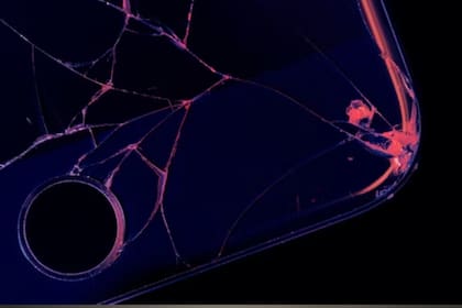 La pantalla del celular se puede romper y no permitir su uso (Foto Unsplash)