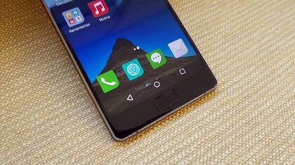 La pantalla del Philips Xenium X818 es de 5,5 pulgadas