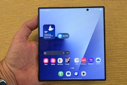 La pantalla interna del Galaxy Z Fold7 es casi cuadrada en sus 8 pulgadas, con una tasa de refresco de hasta 120 Hz