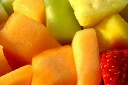 La papaya es una excelente fruta que aporta miles de beneficios para el organismo