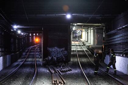 La pared que se ve en el centro cubre la antigua cola de maniobras del Ferrocarril Oeste (ignacio Sánchez)