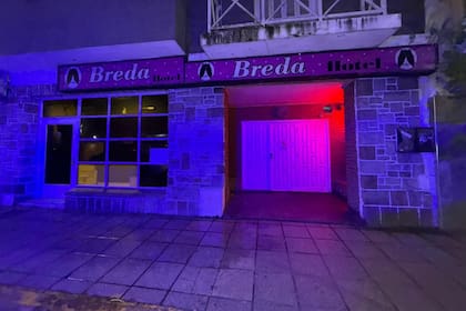 La pareja causó destrozos en el hotel alojamiento