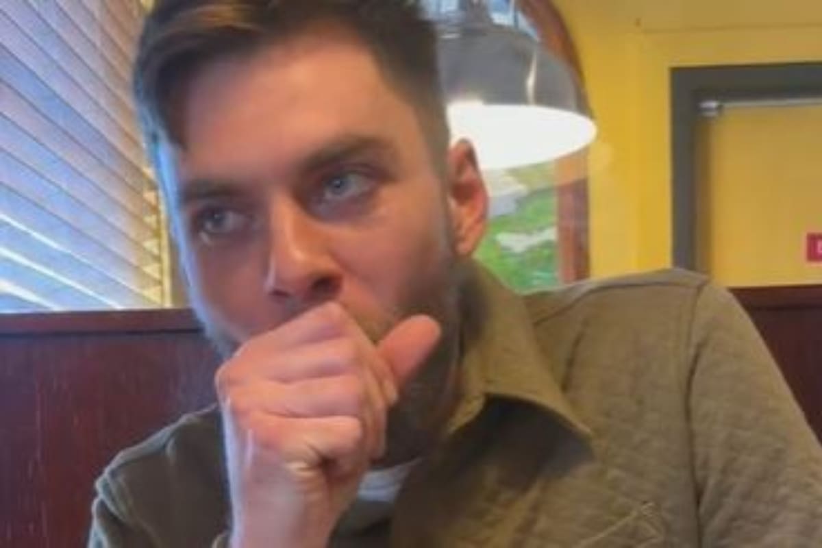 La pareja de jóvenes vegetarianos mostró su reacción al probar carne después de muchos años, en un restaurante mexicano de EE.UU.