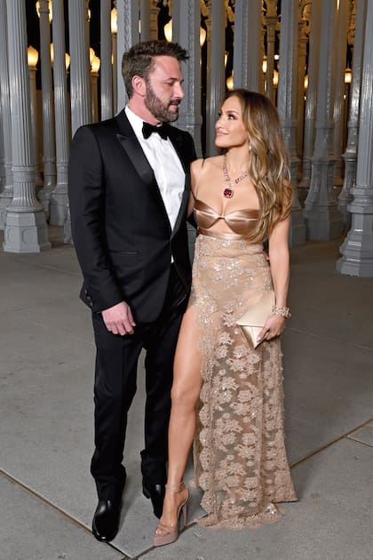 La pareja de Lopez y Affleck en LACMA Art+Film Gala, en Los Angeles County Museum of Art (Photo by Michael Kovac/Getty Images for LACMA)