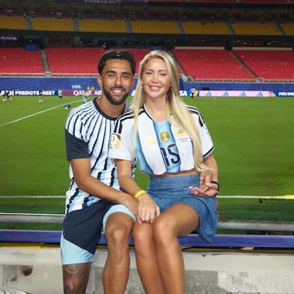 La pareja decidió blanquear formalmente su romance durante los festejos del Año Nuevo 2026 (Foto: Instagram @ludisabella)