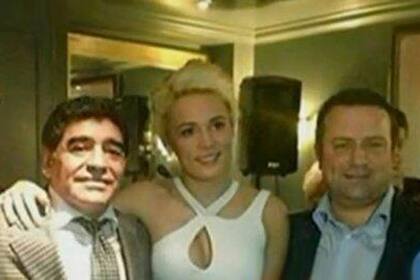 La pareja, feliz el día de su compromiso el jueves pasado