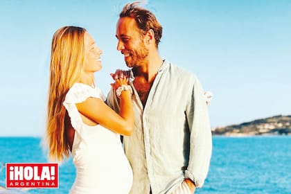 La pareja festejó con un divertido paseo en barco por la Costa Azul.