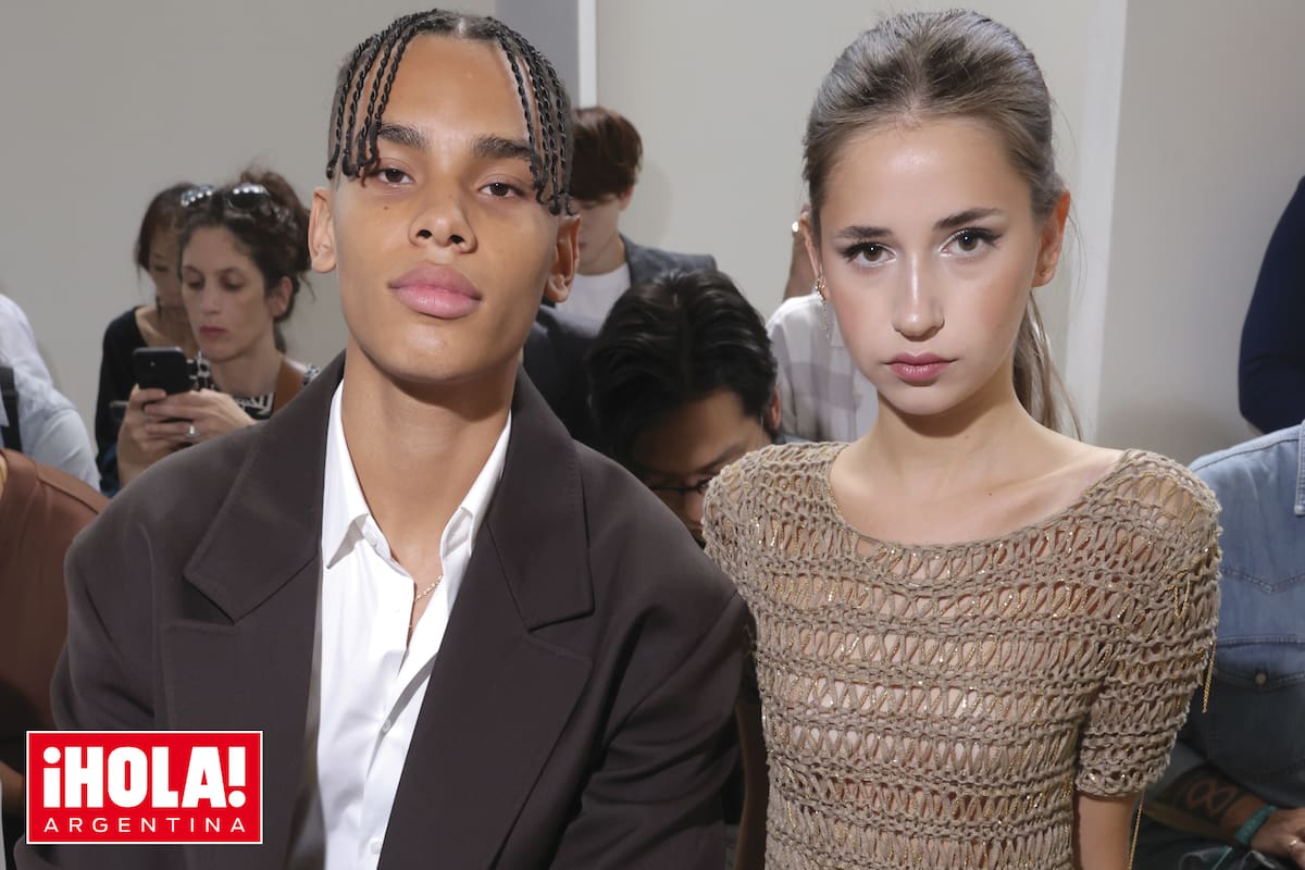 La pareja fotografiada en la primera file de Gucci, hace unas semanas, durante el último Fashion Week de Milán.