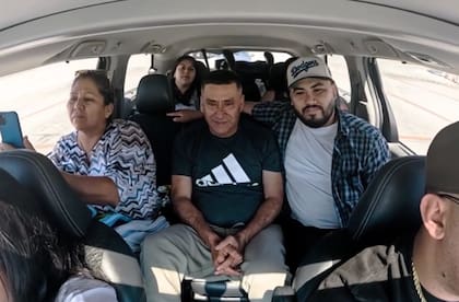 La pareja fua acompañada por sus hijos al momento de autodeportarse de EE.UU.