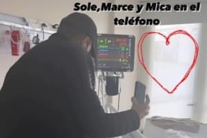 La pareja fue al Sanatorio de la Trinidad de Palermo a darle su apoyo a la expareja del conductor y padre de sus hijas, Micaela y Candelaria, y compartió el momento en redes