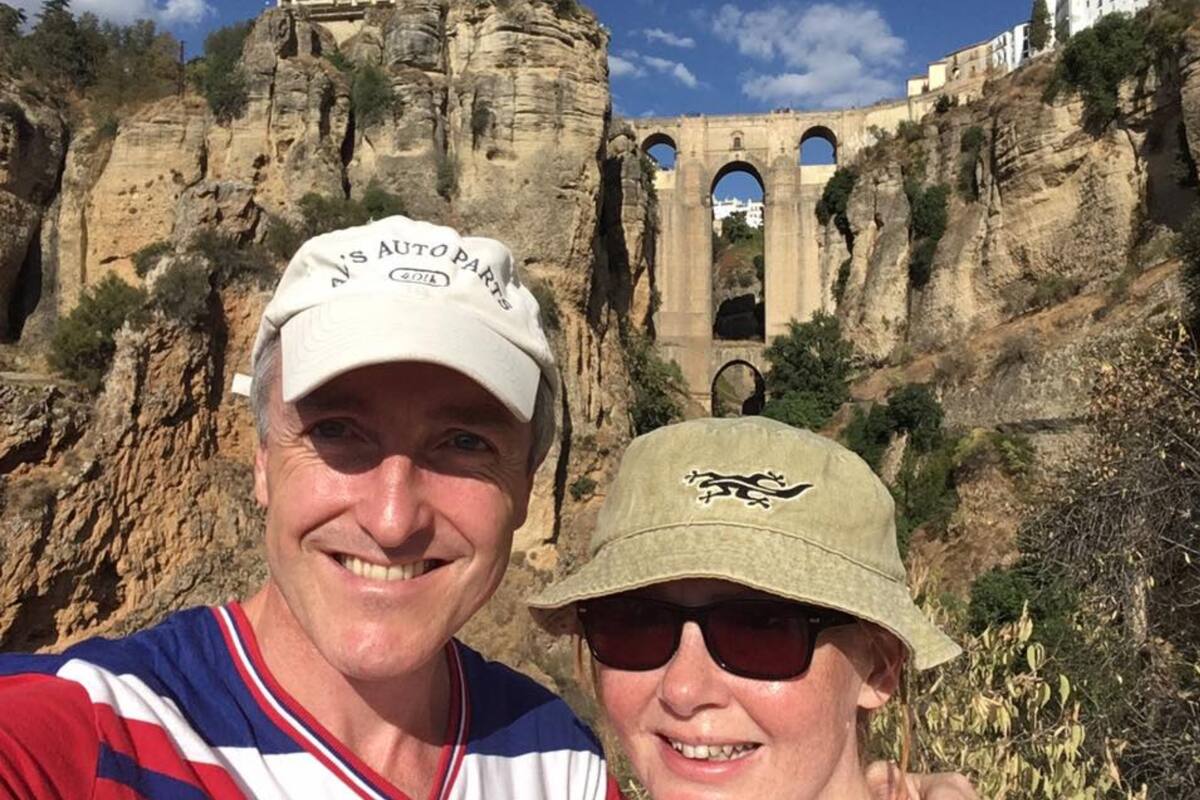 La pareja ha visitado destinos de Europa y Asia sin presupuesto para el hospedaje