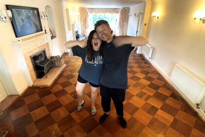 La pareja londinense que descubrió un valioso piso remodelando su casa (What's The Jam)