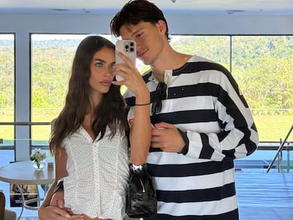 La pareja mantiene un perfil bajo, pero tras blanquear su relación no dudaron en mostrarse juntos y enamorados (Foto: Instagram @giuliaciancioo)