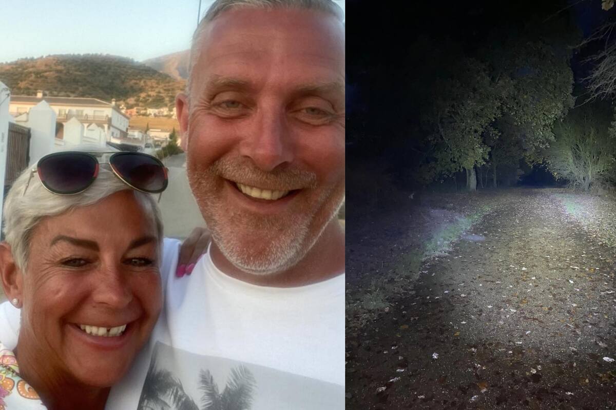 La pareja paseaba a sus perros tranquilamente, cuando la mujer vio algo que la sorprendió