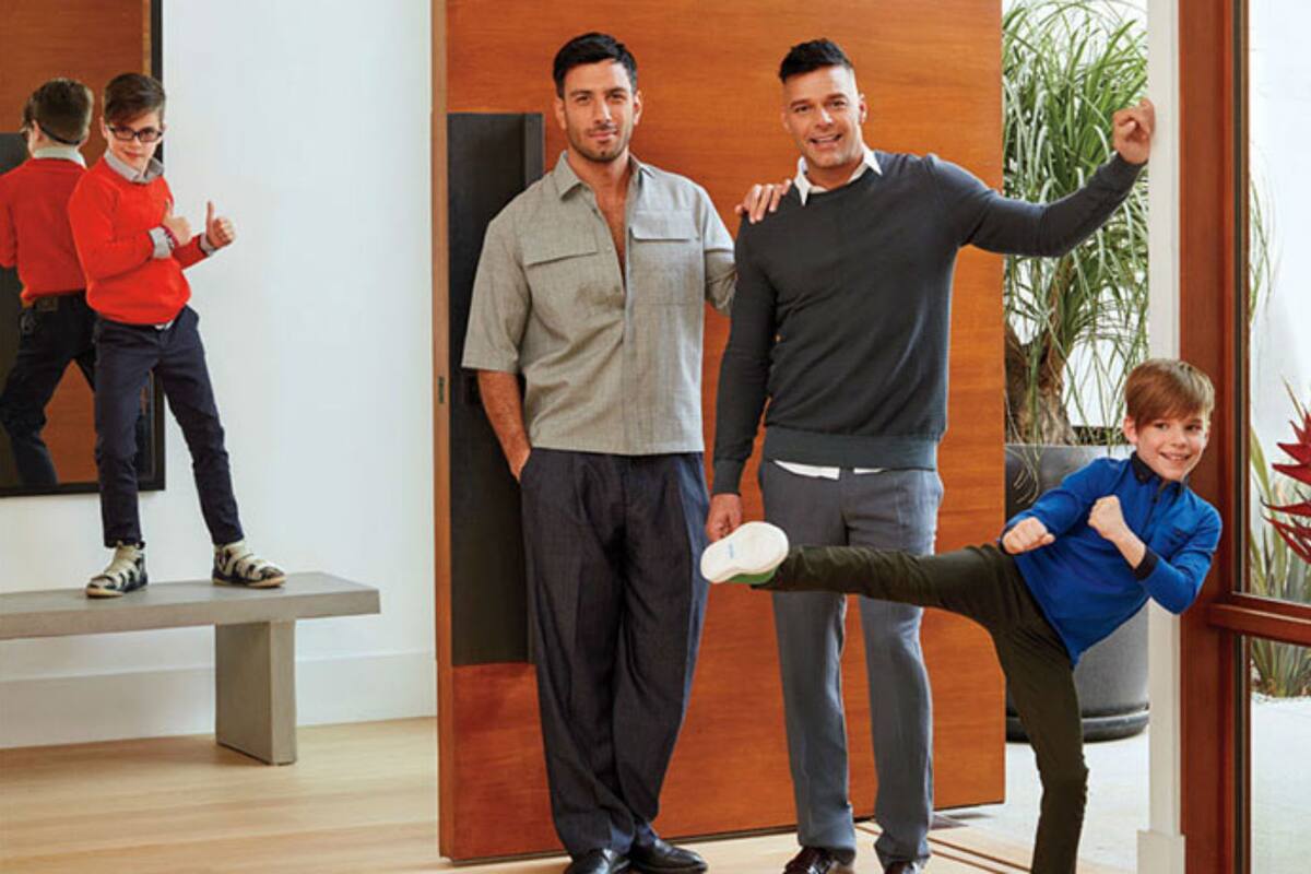 La pareja posó junto a sus hijos, los mellizos Matteo y Valentino, en su nuevo hogar