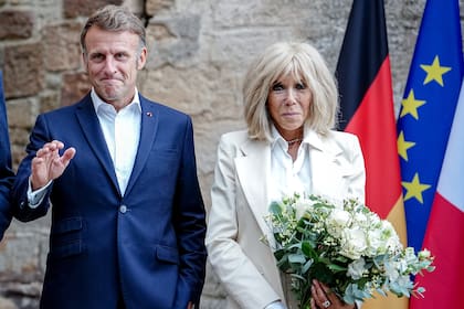 La pareja presidencial presentará a la Justicia “pruebas científicas” para demostrar que la primera dama es mujer