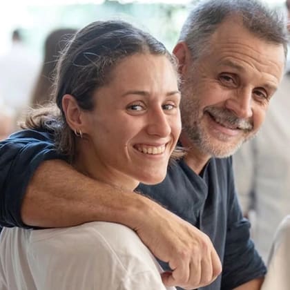 La pareja se conoció en el programa donde ella era participante y él jurado