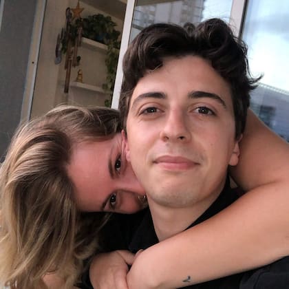 La pareja se dedica tiernos posteos en sus redes sociales desde que comenzó la relación