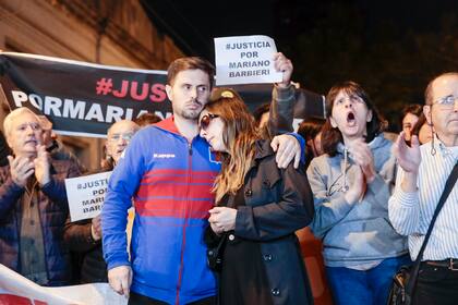 La pareja y el hermano de Mariano Barbieri reclaman justicia
