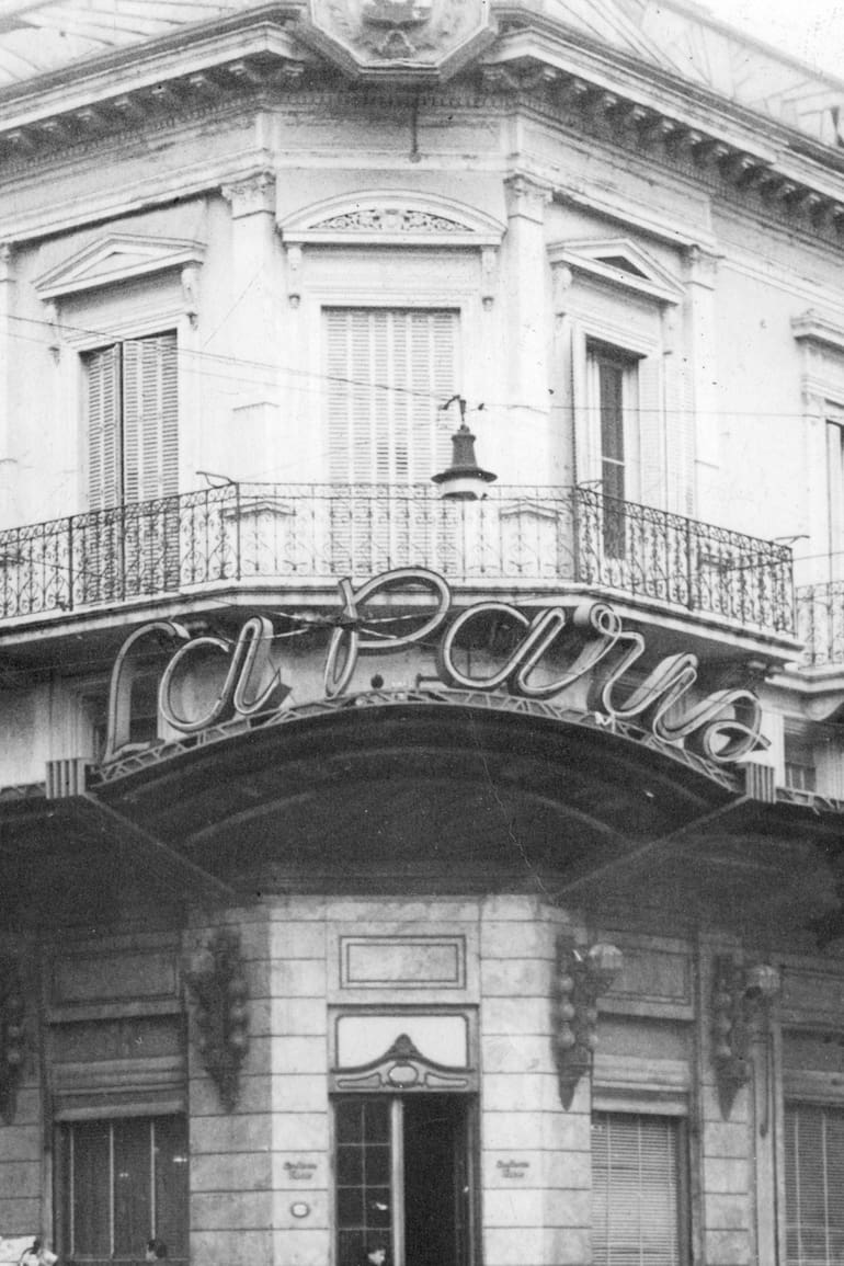 La Paris, de Marcelo T. de Alvear y Libertad.