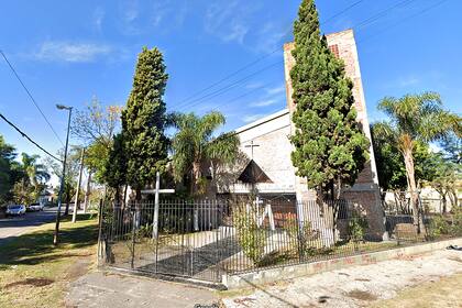 La parroquia Nuestra Señora de los Trabajadores en la localidad de Villa Caraza.