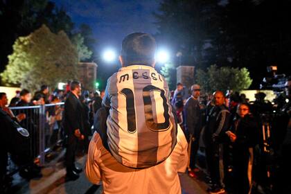 La pasión en los hinchas argentinos se mantiene intacta más allá de las complicaciones económicas