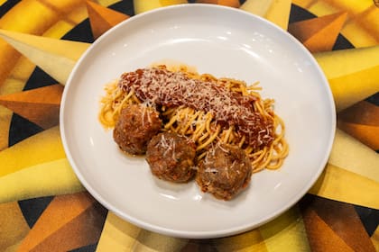 La pasta napolitana se sirve aldente y sin crema
