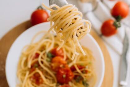 La pasta tiene muchas preparaciones, pero si no se le pone sal queda sin sabor