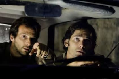 La película combina suspenso, acción y drama bajo la dirección del reconocido cineasta