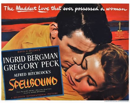 La película de 1945 de Alfred Hitchcock "Spellbound" ("Cuéntame tu vida" en América Latina o "Recuerda" en España) se centra en el psicoanálisis