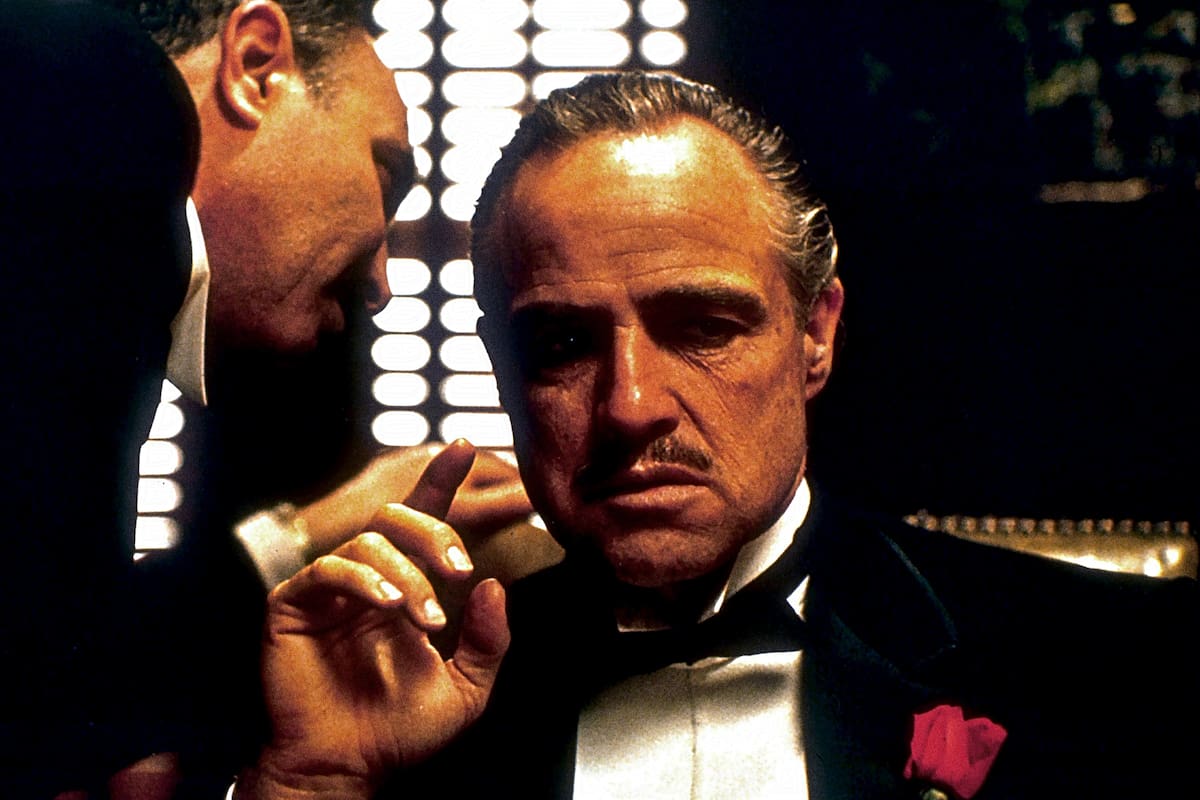 La película El Padrino muestra como la mafia premia los resultados y las cualidades como la reserva, el pragmatismo, el compromiso y, por sobre todo, la lealtad.