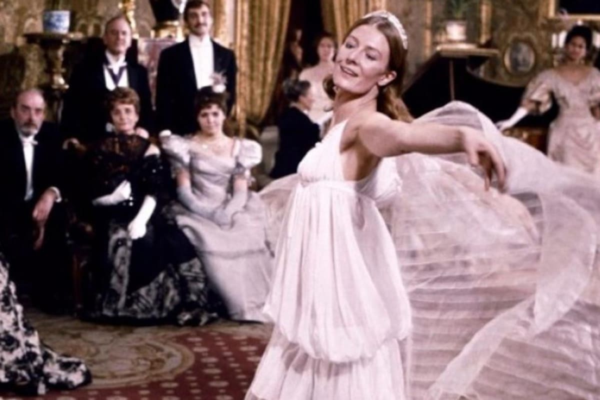 La película Isadora (1968), dirigida por Karel Reisz, ofrece un retrato vivaz de la vida de la bailarina Isadora Duncan.