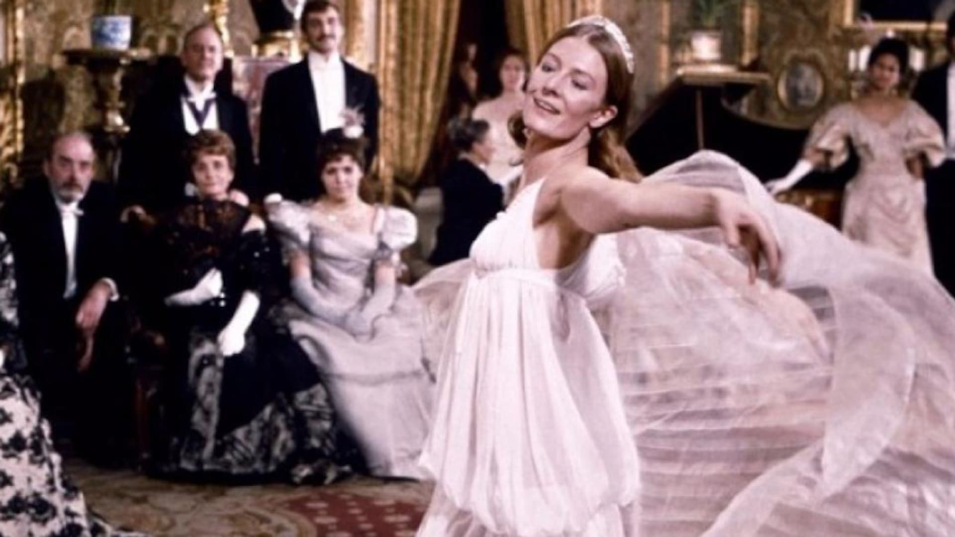 La película Isadora (1968), dirigida por Karel Reisz, ofrece un retrato vivaz de la vida de la bailarina Isadora Duncan.