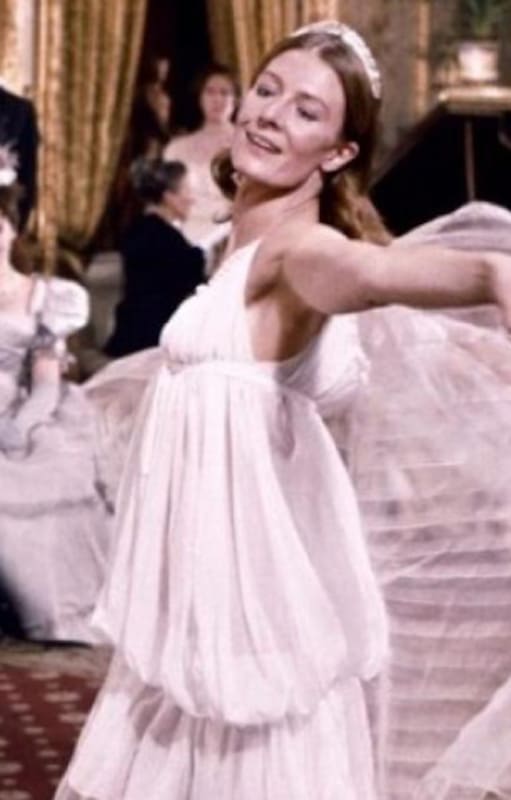 La película Isadora (1968), dirigida por Karel Reisz, ofrece un retrato vivaz de la vida de la bailarina Isadora Duncan.