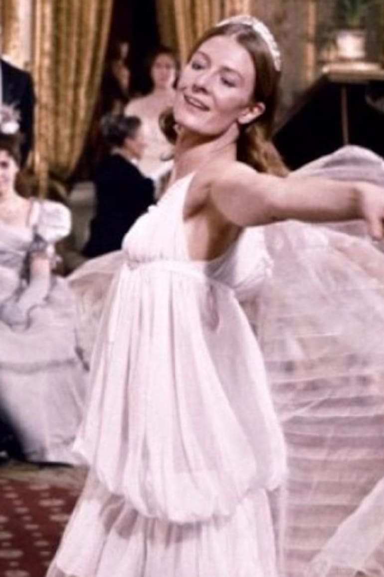 La película Isadora (1968), dirigida por Karel Reisz, ofrece un retrato vivaz de la vida de la bailarina Isadora Duncan.