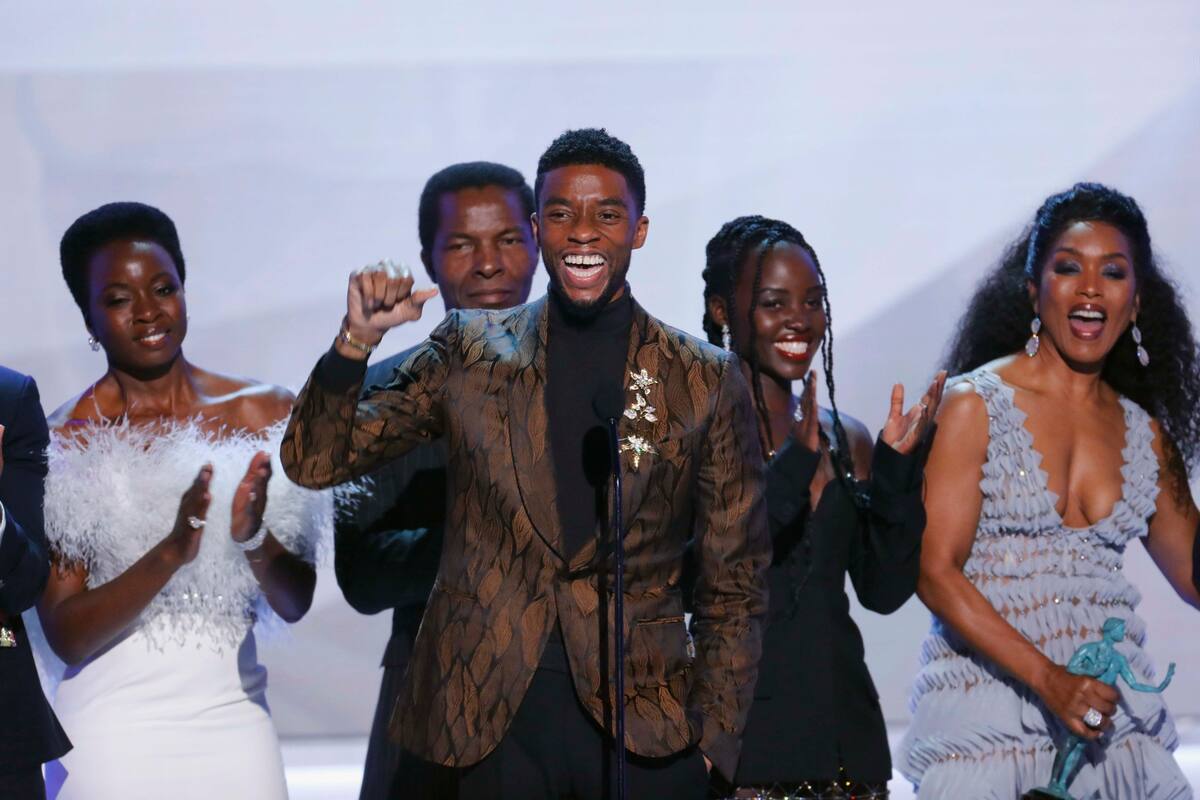 La película Pantera negra, se llevó el premio principal, mejor elenco y subió sus chances para ser protagonista el 24 de febrero