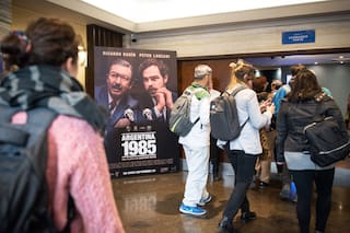 Argentina, 1985 sale a la conquista del millón de espectadores mientras se multiplica en el debate público e institucional