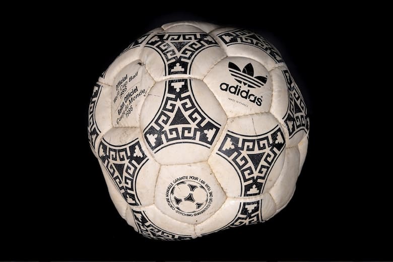 la-pelota-del-mundial-86-con-la-que-maradona-NXSASDCZ4RG45G5QL24PNUAX3M
