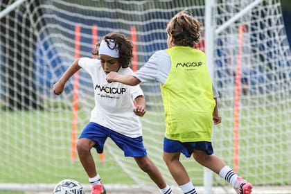 La pelota, el juego: fútbol y niñez en estado puro