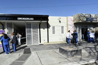 La pequeña Abigail Luna, de dos años, ingresó sin vida, con múltiples golpes en distintas partes del cuerpo, al CAPS del barrio San Cayetano, en la zona sur de la capital tucumana. Por el hecho quedó detenido el padrastro de la menor.