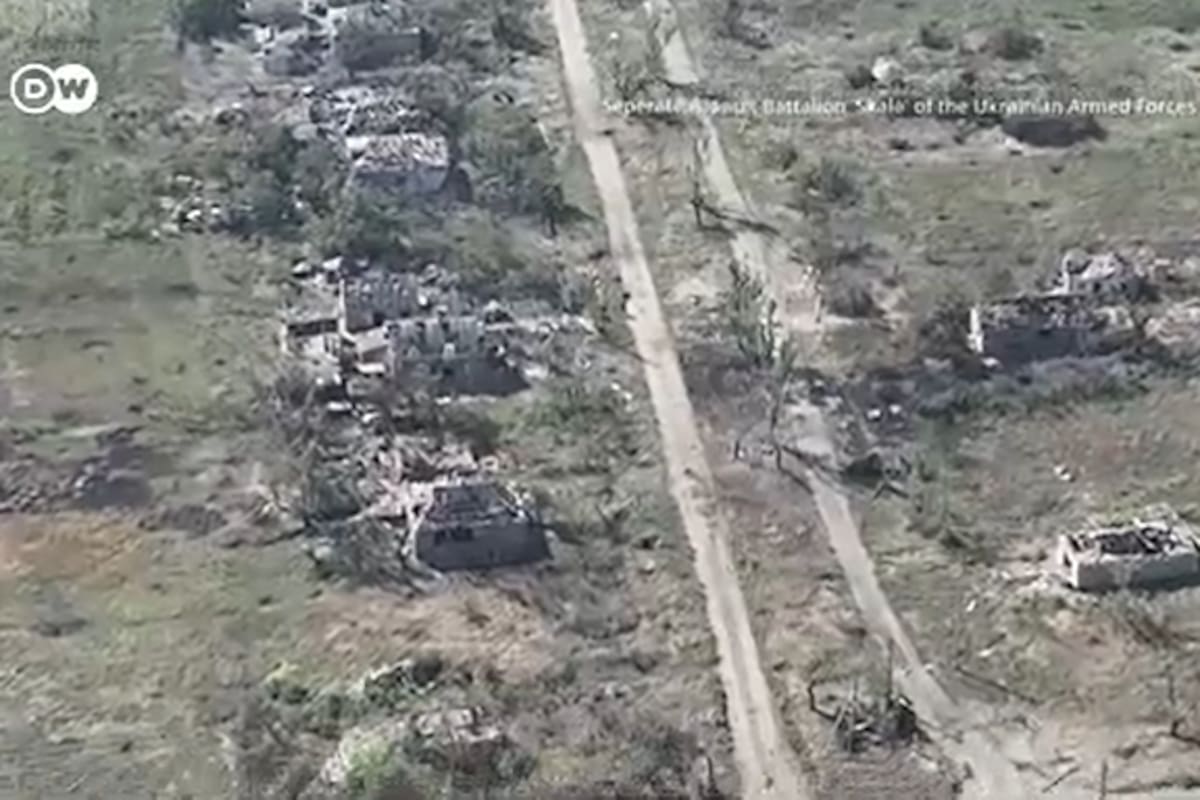 La pequeña ciudad de Robotyne, devastada por los combates. (Captura de TV)