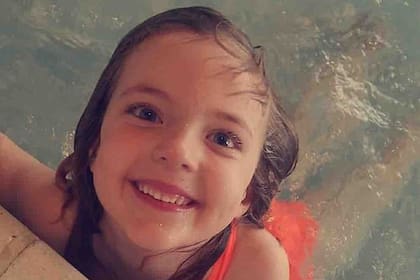 La pequeña era atada cada vez que "se portaba mal"