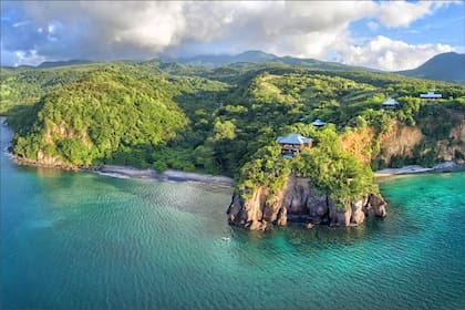 La pequeña isla del Caribe que aceptará a los extranjeros que pidan asilo en EE.UU. tiene una población de poco más de 70.000 habitantes