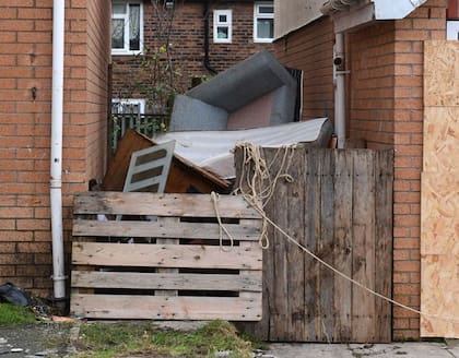 La pequeña urbanización Primrose Court tiene montañas de basura por todos lados