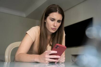 La pérdida del celular puede generar angustia o ansiedad debido a la cantidad de información que hay almacenada, desde contactos hasta cuentas bancarias