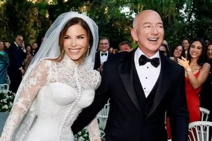 La periodista Lauren Sánchez se casó con el multimillonario Jeff Bezos, dueño de Amazon (Archivo)